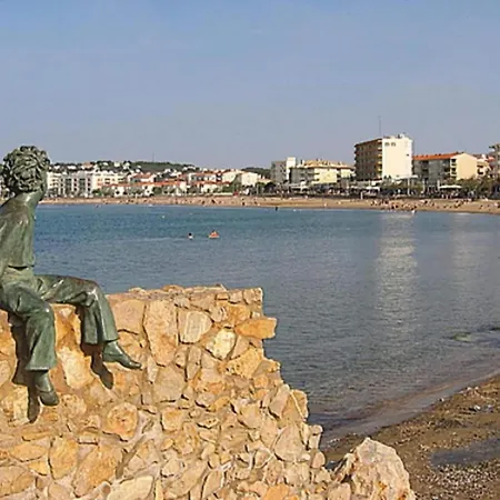 The In Has 4 Bedrooms Daire L' Escala