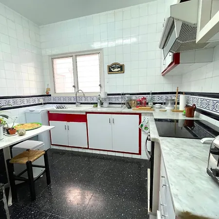 The In Has 4 Bedrooms L' Escala