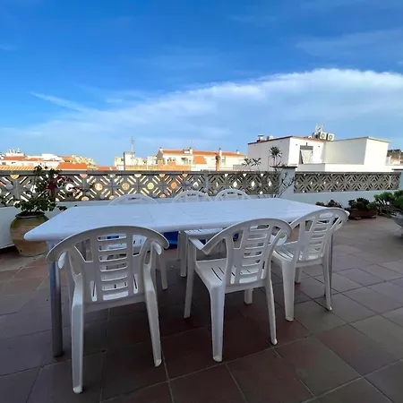 The In Has 4 Bedrooms * L' Escala
