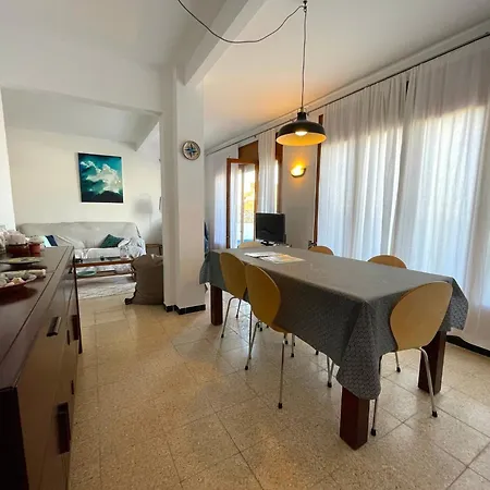 The In Has 4 Bedrooms *